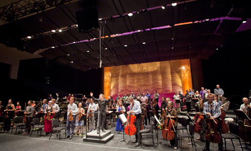 Guest Conductor Brad Lubman, Cabrillo Festival Orchestra. Photo by rr jones.