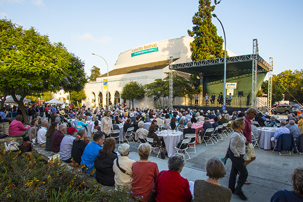 Opening Night crowds gather in front of the Santa Cruz Civic Auditorium. Photo by rr jones.