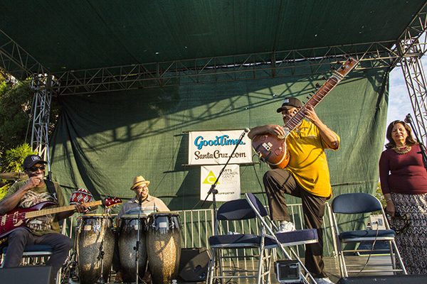 Ashwin Batish and his Sitar Power Enemble on the Church Street Fair Stage. Photo by rr jones.