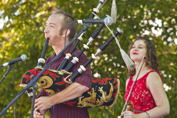 David Brewer and Rebecca Lomnicky perform their unique brand of Celtic sounds at the Church Street Fair. Photo by rr jones.
