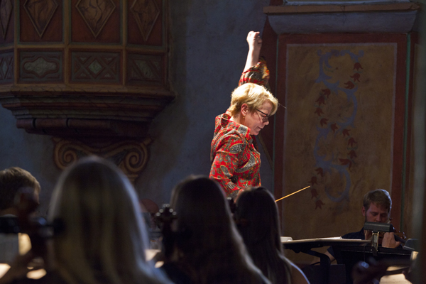 Marin Alsop conducts the Festival Orchestra in the Grand Finale concerts of the 2014 season, Mission San Juan Bautista. Photo by rr jones.