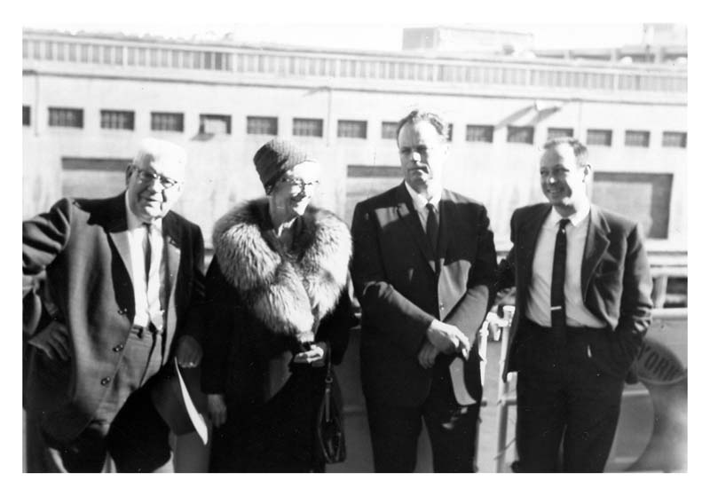 Lou Harrison with family in San Francisco, early 1960s